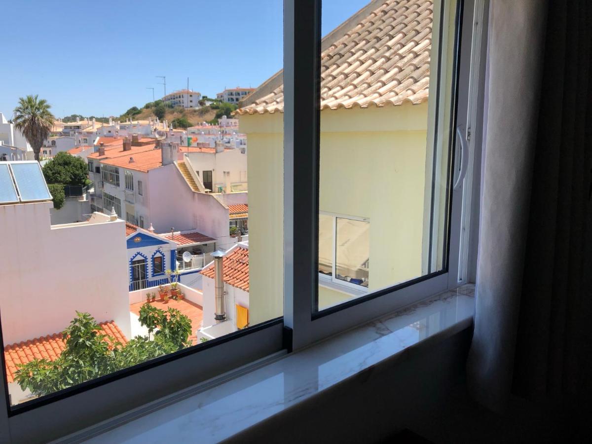 Algarve, Carvoeiro Centre-Ville, Recent Appartement En Duplex Pour 5 Personnes المظهر الخارجي الصورة